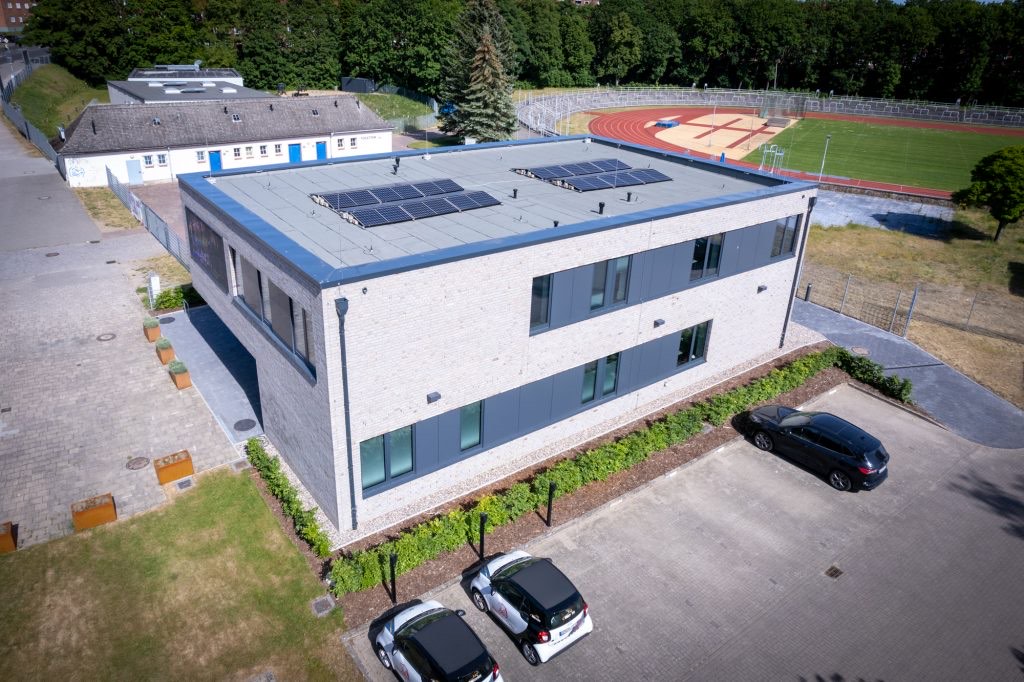 Vereinsgebäude Schweriner SCC e.V – Ansicht 1